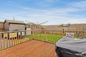 Photo 16- click for photo gallery